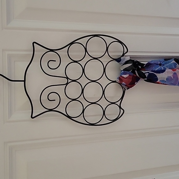 Owl Scarf or Accessory Hanger (Scarf NOT included with purchase) - Picture 4 of 4
